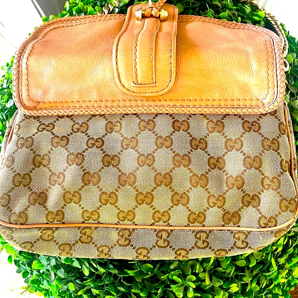 💕💕SOLD 💕💕GUC Gucci Vintage Pochette . Canvas with leather tasseled trim - Picture 10 of 12